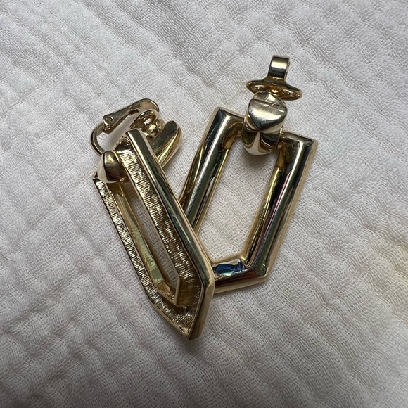 Vintage Joel Powell Designs Clip Earrings Gold - Picture 4 of 6